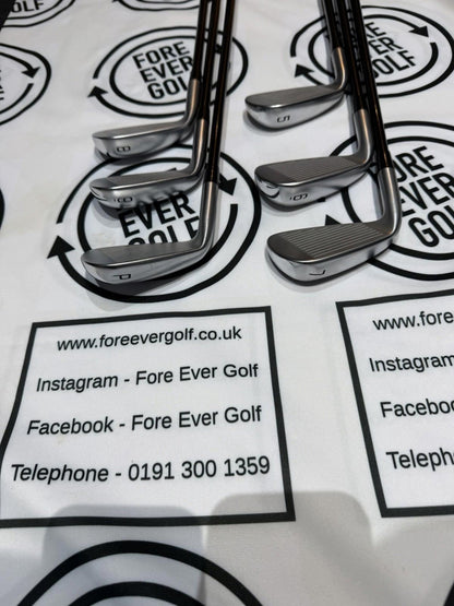 MIZUNO JPX 925 HOT METAL IRONS / 5 - PW / RH / 65g Reg Flex MMT Graphite Shafts