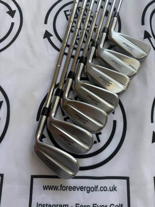 TITLEIST T250/T250* COMBO IRON SET / 4 - PW / RH / AMT White X Flex / MINT USED