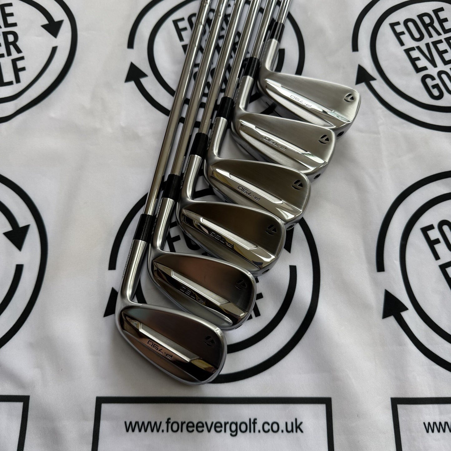 TAYLORMADE P790 (2025) IRONS / 6 - AW / Mens RH / 105g Stiff Flex / MINT USED