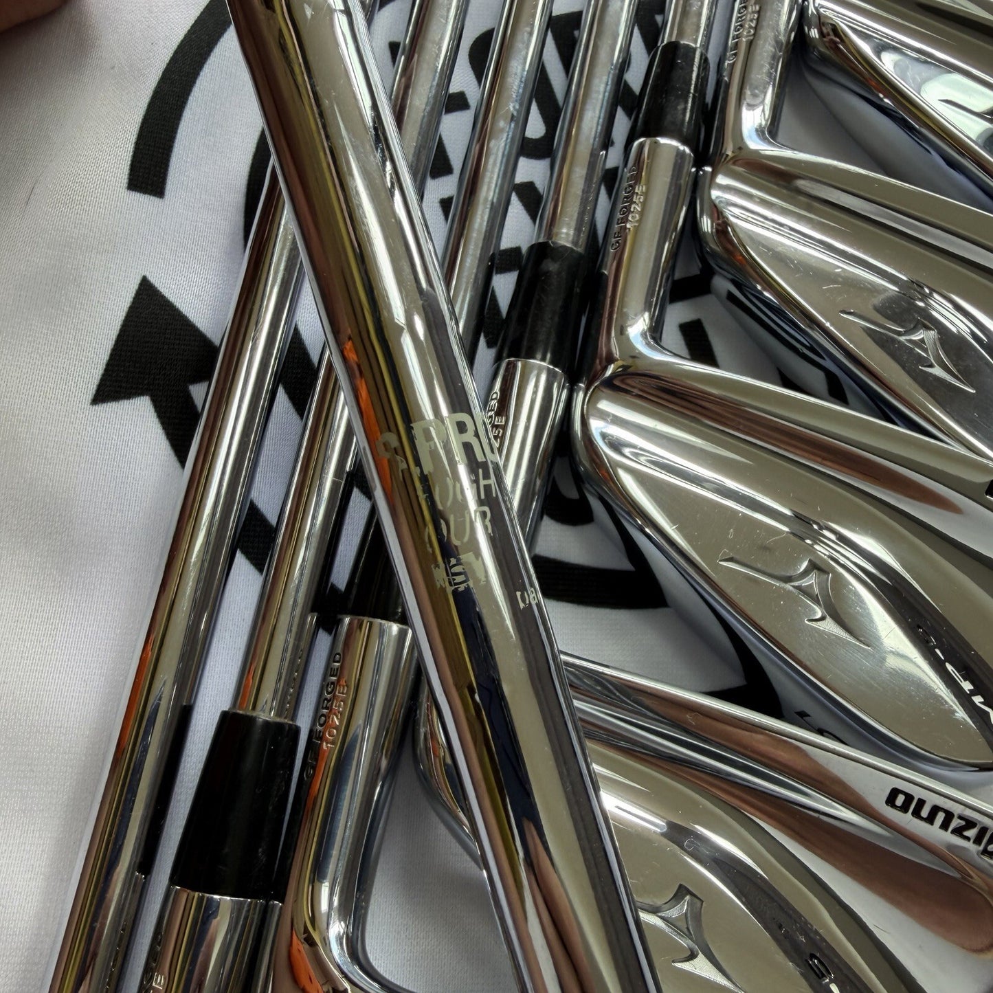 MIZUNO MP-5 IRONS / 3 - PW / Mens RH / Stiff Flex / V.GOOD USED