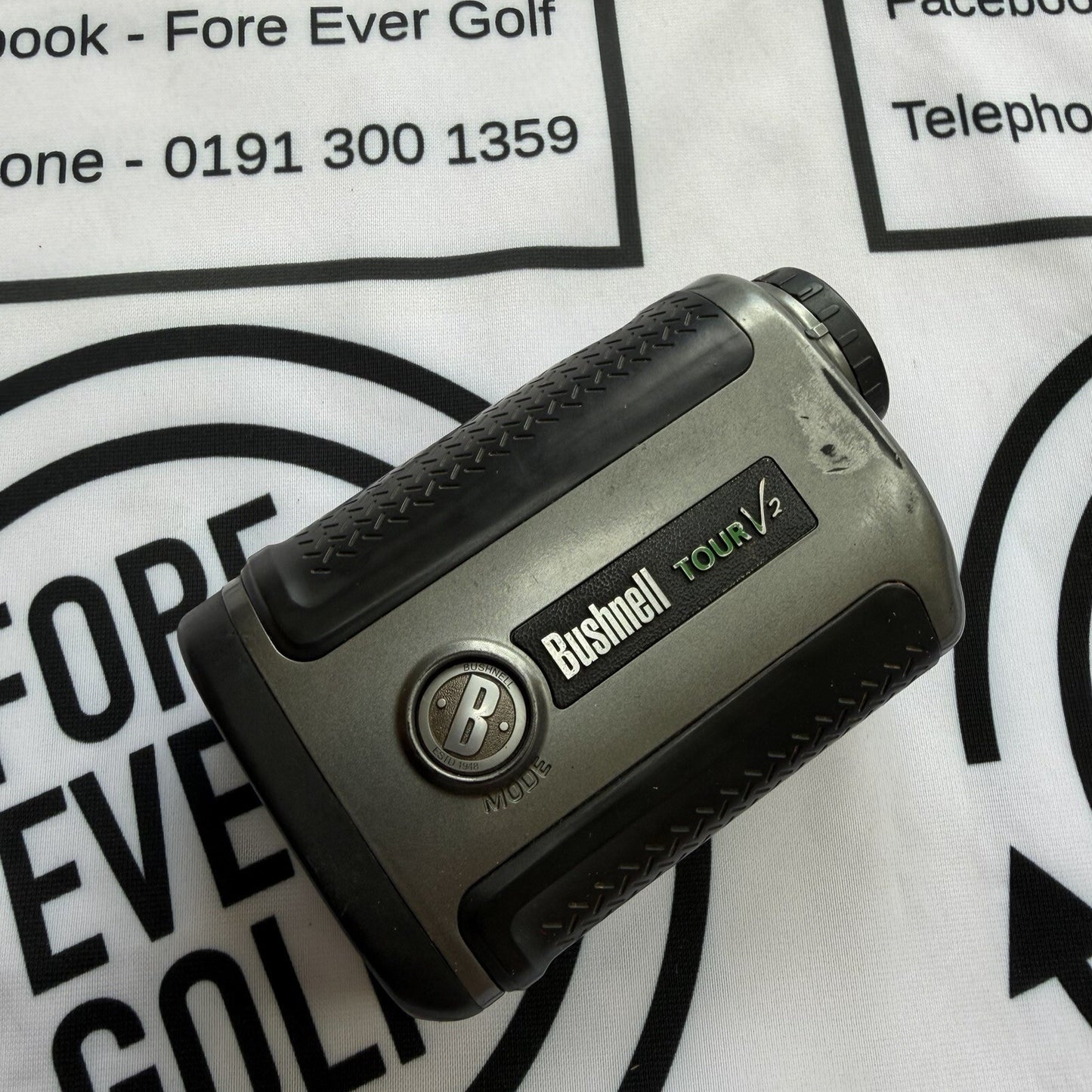 BUSHNELL TOUR V2 GOLF RANGE FINDER / GOOD USED