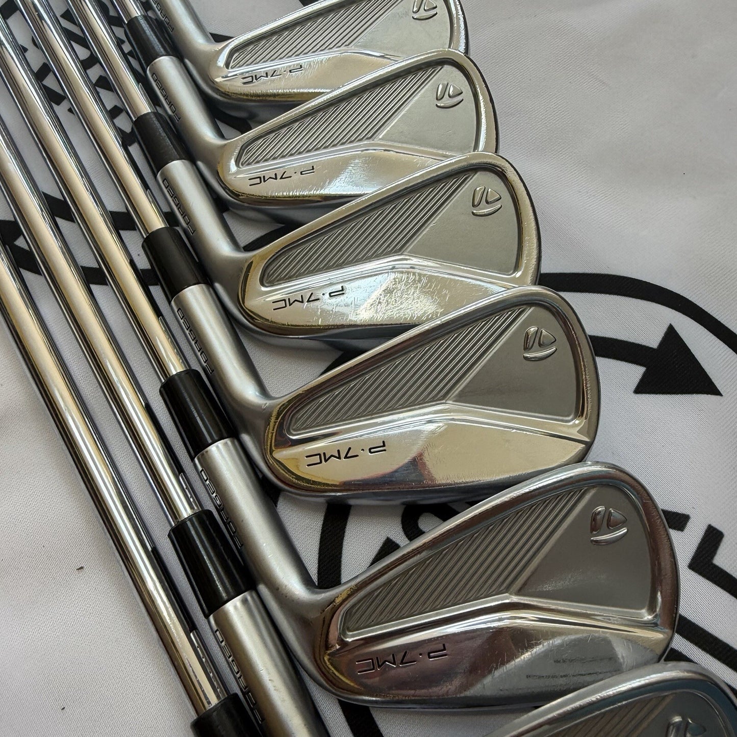 TAYLORMADE P7MC (2023) IRONS / 4-PW / Mens RH / 120g Stiff Flex / V.GOOD USED