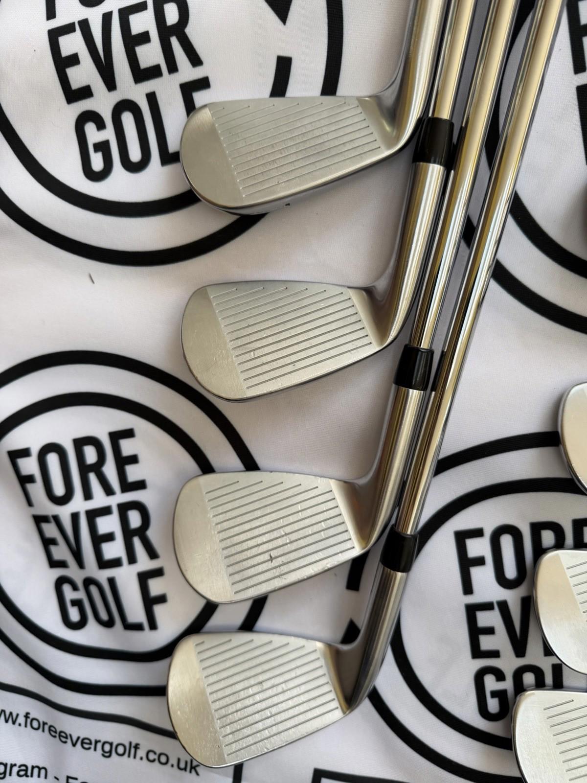 TITLIEST T100 (2021) IRONS / 3 - PW / Mens RH / AWT White Reg Flex / MINT USED