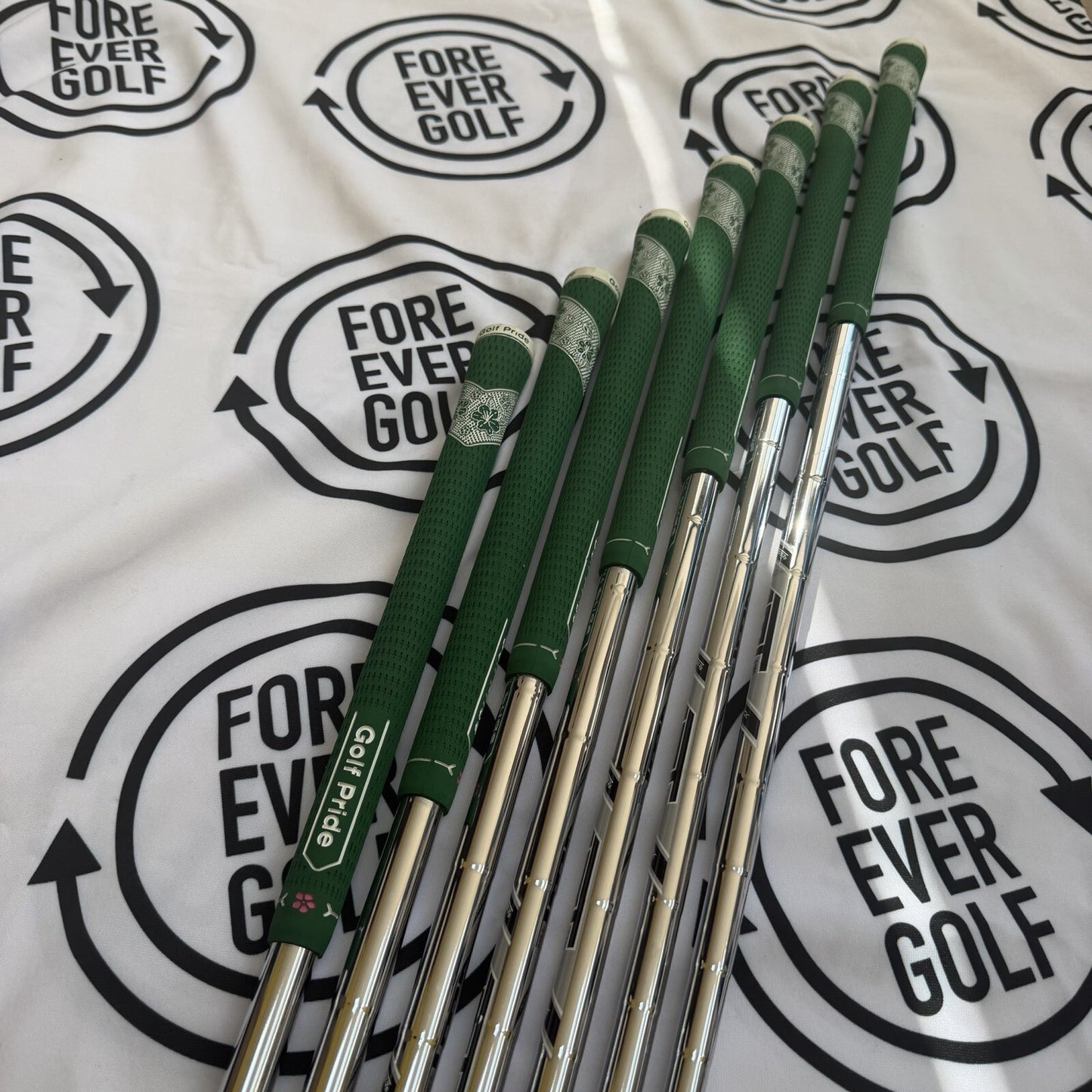 TITLEIST T200 (2021) IRONS / 4 - PW / RH / AMT Black Shafts / Stiff Flex / VGC