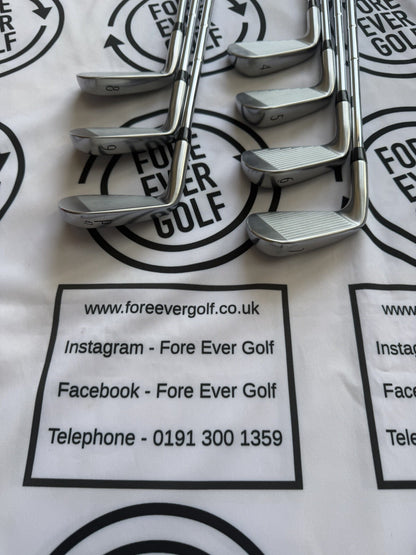TITLEIST T250/T250* COMBO IRON SET / 4 - PW / RH / AMT White X Flex / MINT USED