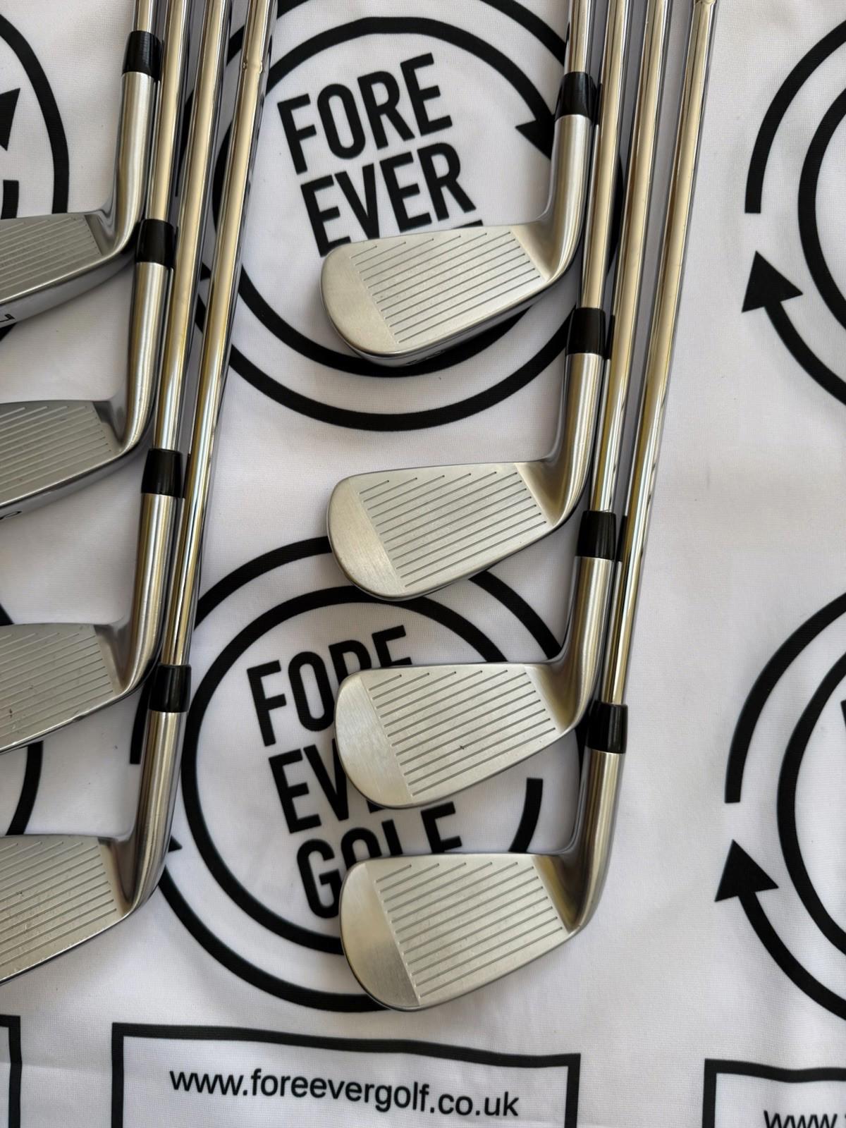 TITLIEST T100 (2021) IRONS / 3 - PW / Mens RH / AWT White Reg Flex / MINT USED