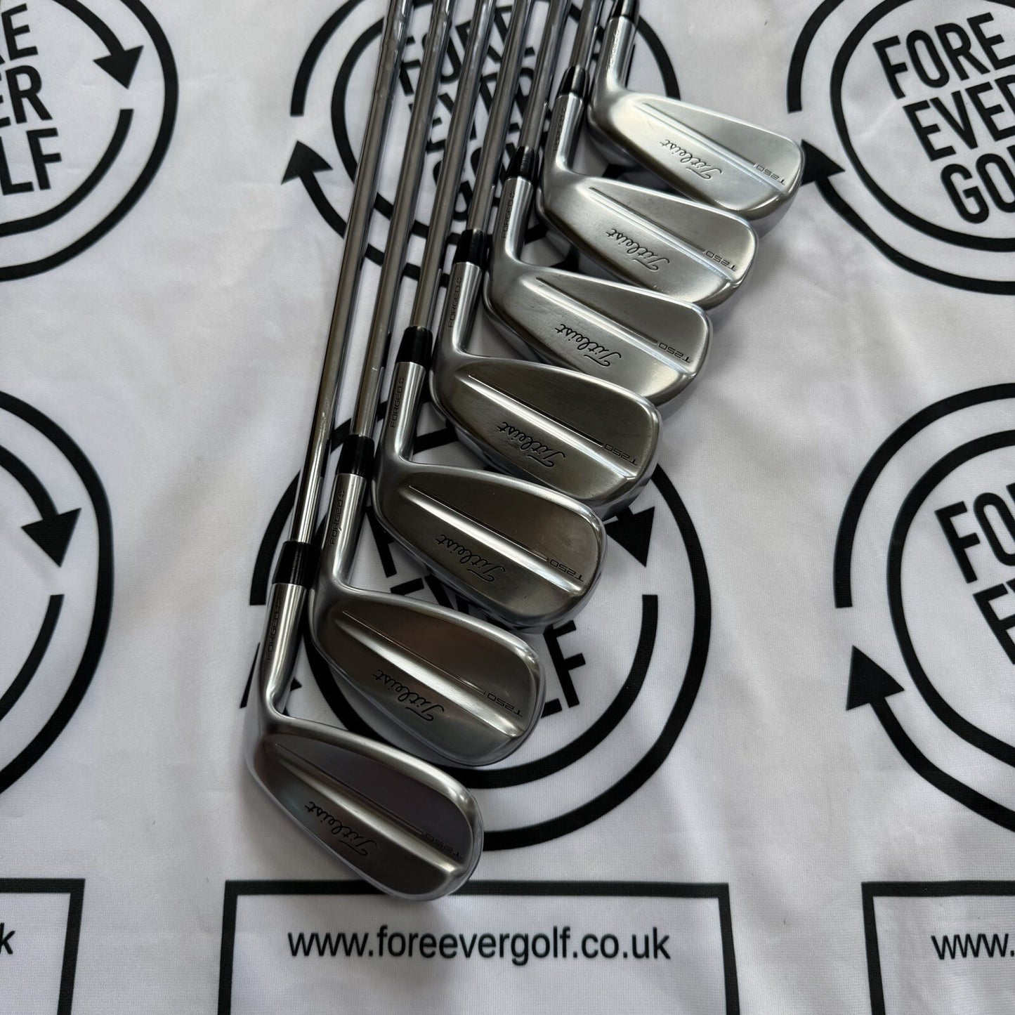 TITLEIST T250 IRONS / 5 - PW + 48 / RH / AWT Black - Stiff Flex / MINT USED