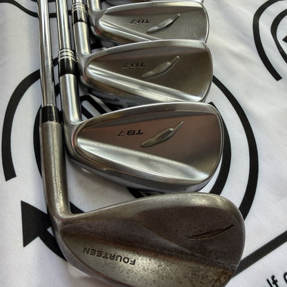 FOURTEEN TB-7 IRONS / 7 - PW + 48 / RH 95g Reg Flex / ACCRA IZ SHAFTS / V.GOOD