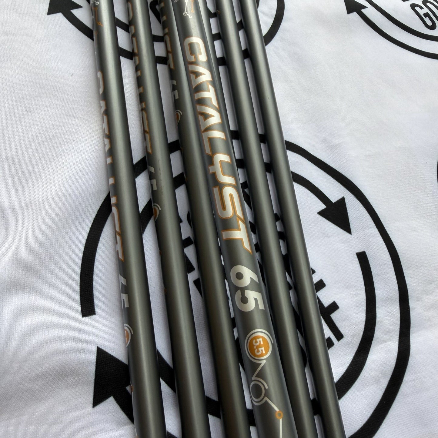 CALLAWAY ROGUE ST MAX IRONS / 5 - PW + SW / 60g Reg Flex Graphite Shafts / GOOD