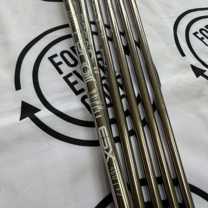 MIZUNO JPX 923 HOT METAL IRONS / 5 - PW / RH / Light Reg Flex Graphite Shafts
