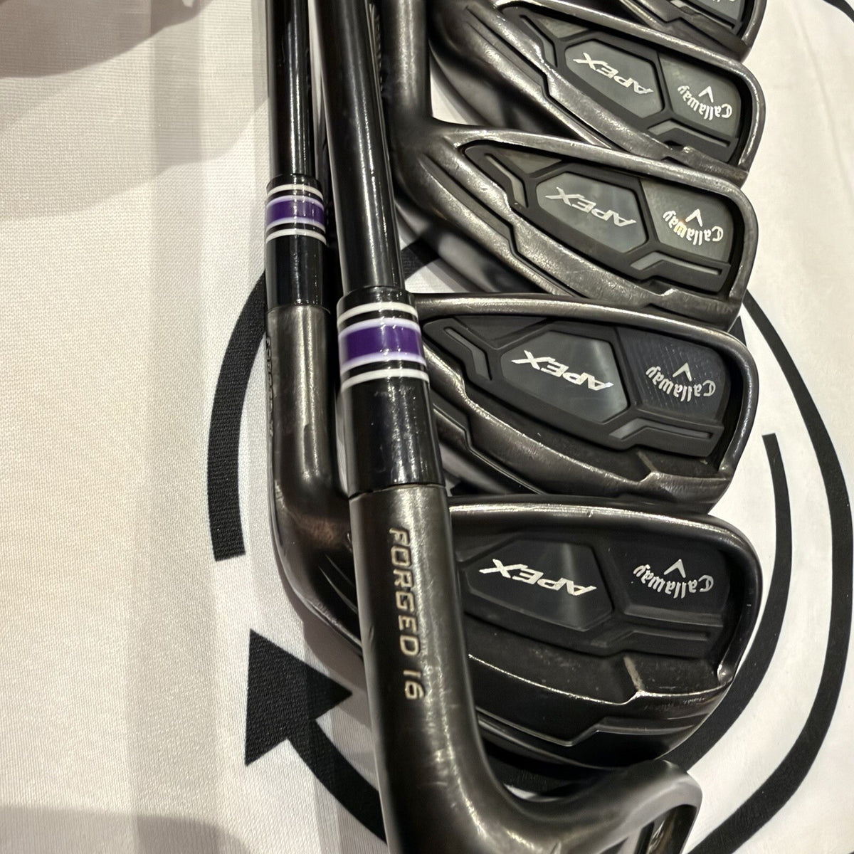 CALLAWAY APEX ‘16 SMOKE IRONS / 5 - PW / RH / Reg Flex / GOOD USED