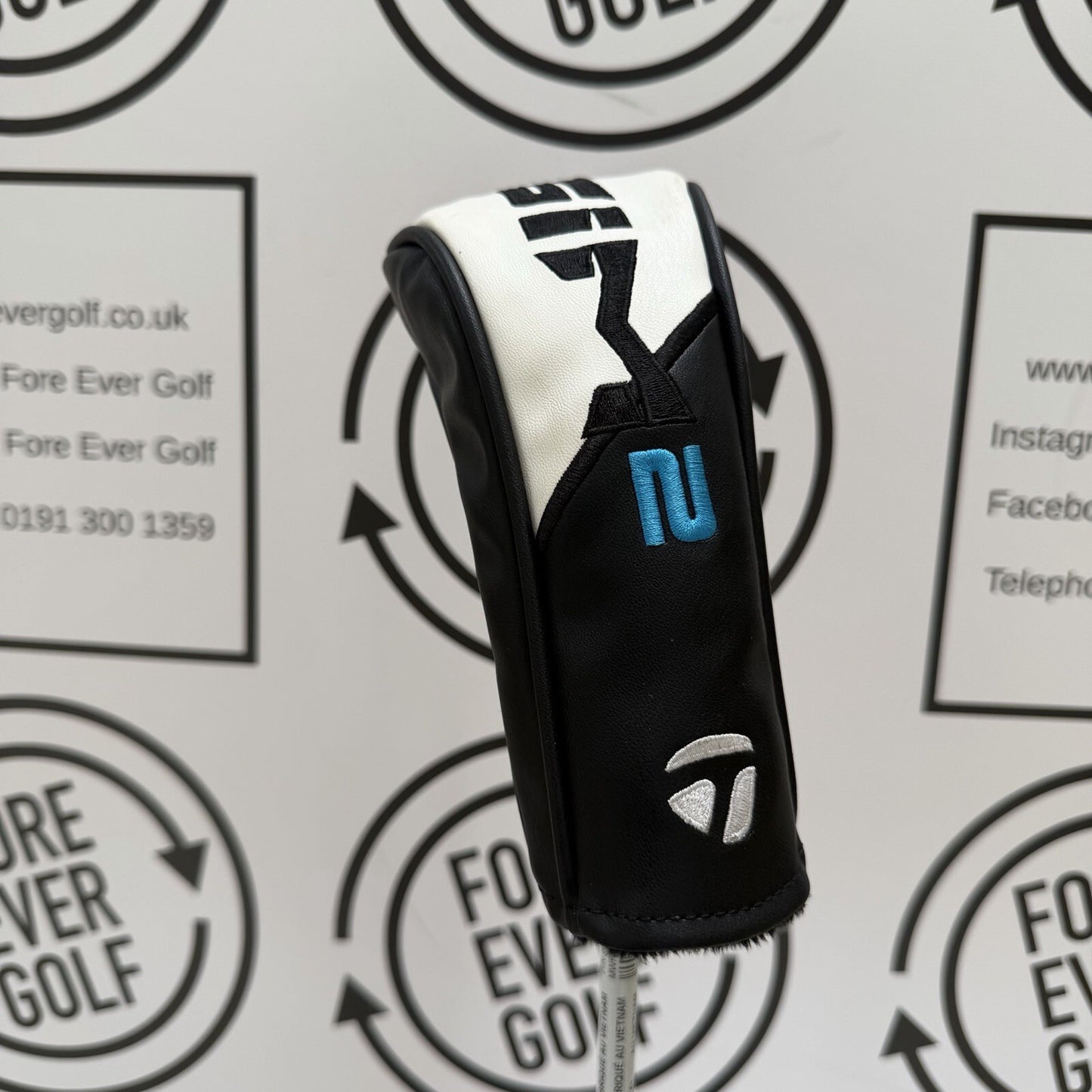 TAYLORMADE SIM2 MAX 4 HYBRID / 22 Degree / Mens RH / 70g Reg Flex / MINT USED