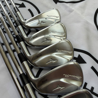 MIZUNO PRO 245 IRONS / 5 - PW / Mens RH / 105g Regular Flex / V.GOOD USED